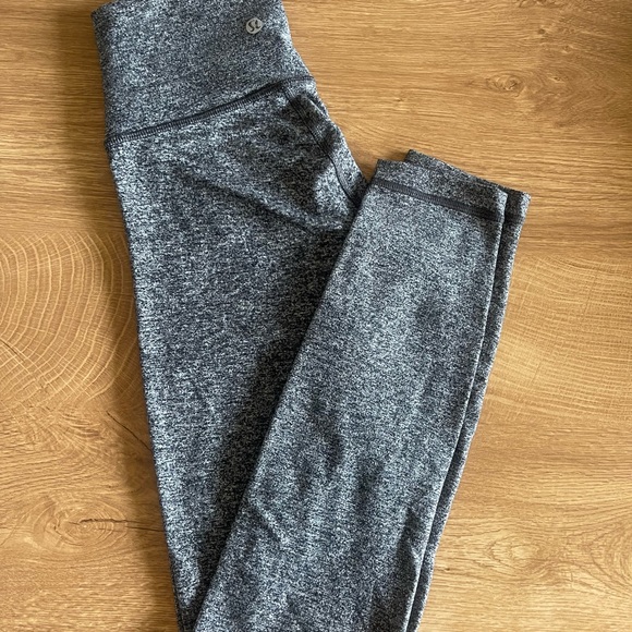 Lululemon Wunder Under 7/8 Leggings Heathered Black Size 4 - Picture 4 of 4